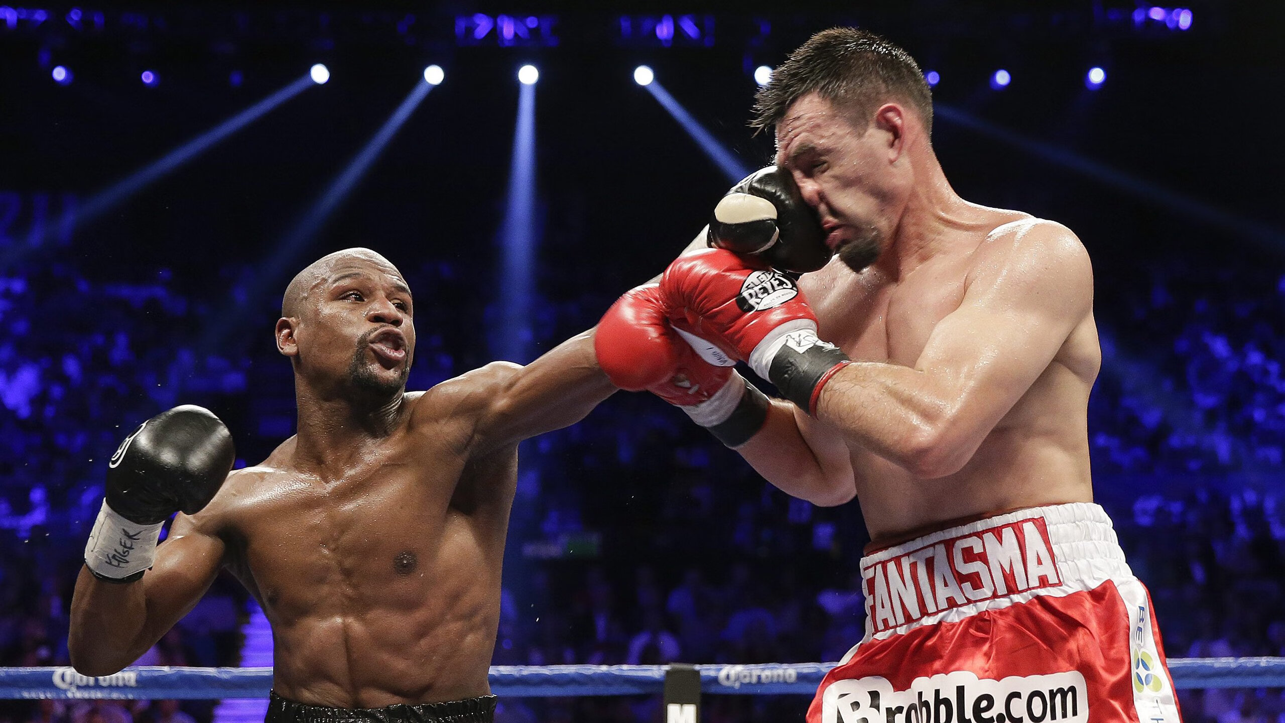 乐鱼体育(中国)官方网站-李恩：全黑队中场核心，用精准传球和出色防守统治比赛，李恩采访视频