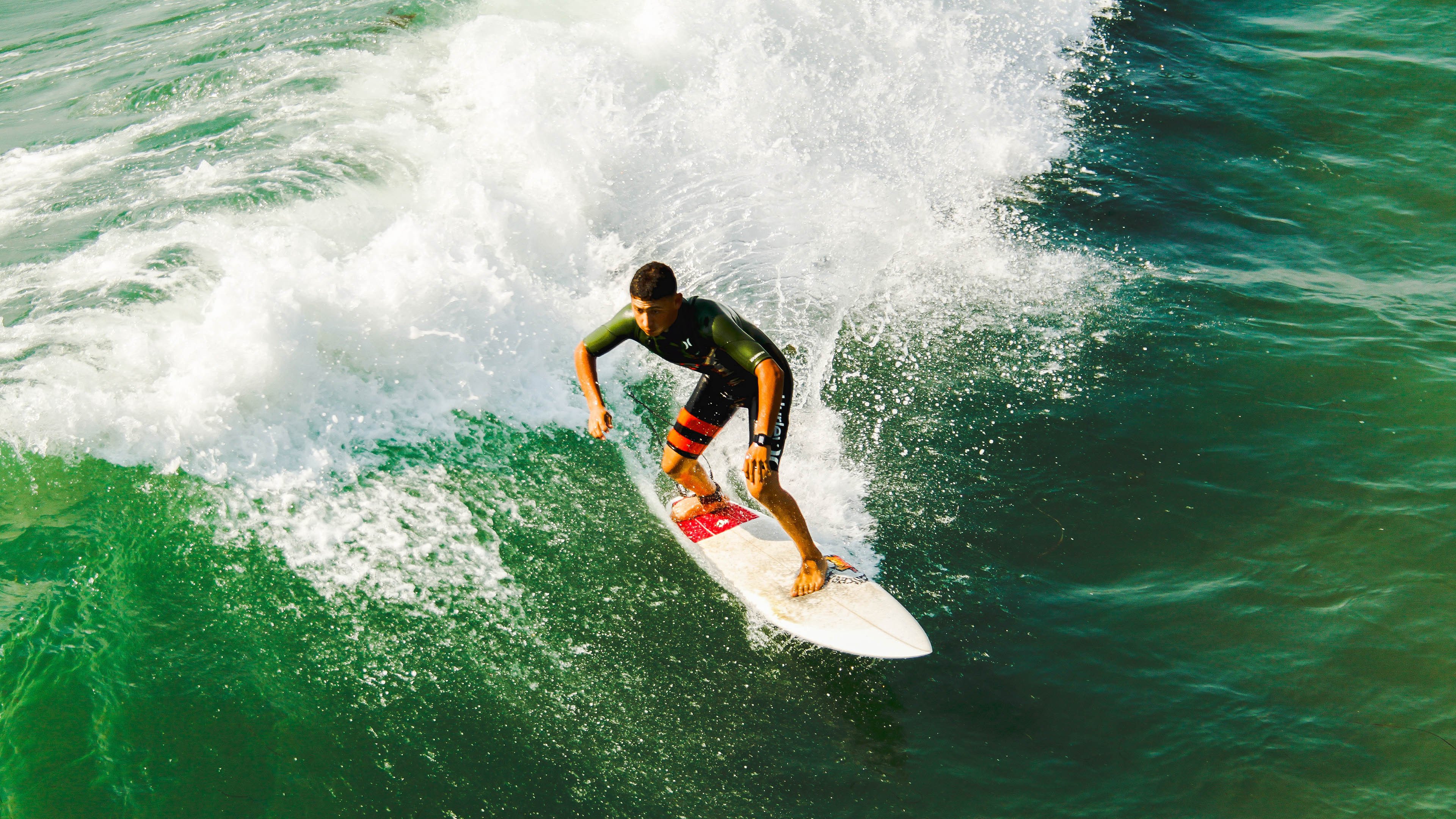 世界杯：女球迷比例明显提升 看台上彩妆与球衣同样吸睛